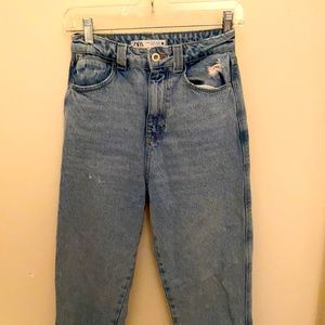 Light wash, high waisted jeans